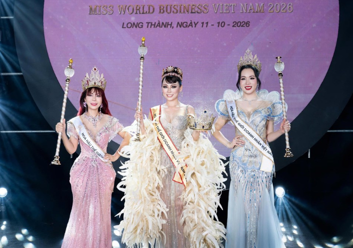 Bùi Thanh Vân đăng quang Hoa hậu Thế giới Doanh nhân Việt Nam 2026 ở tuổi 57